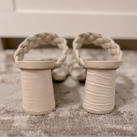 Dolce Vita Paily Sandal in Ivory - Size 6.5 - Picture 7 of 9